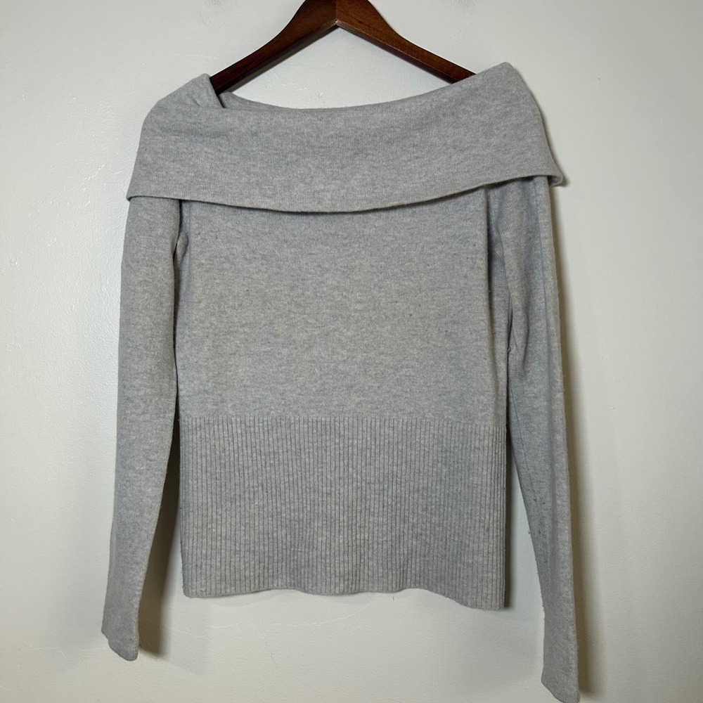 EUC Christopher Fischer Sweater Off The Shoulder Size S Gray 100% Cashmere